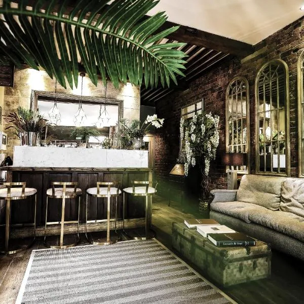 The Cow Hollow Hotel, hotel in Manchester