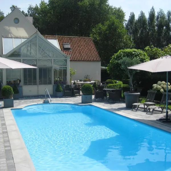 Boutique hotel Het Bloemenhof，位于Dudzele的酒店