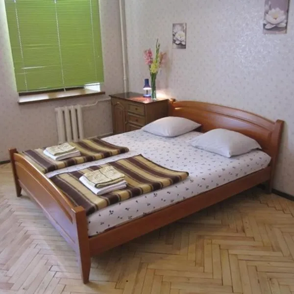 Yaroslav Hostel, Hotel in Kiew