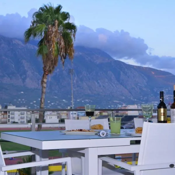 Elion Luxury Apartments, hotel v destinaci Kalamata