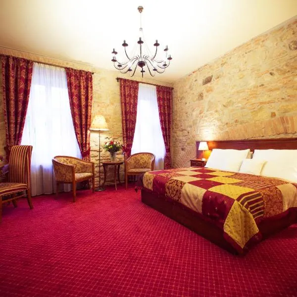 Hotel Rous, hotel a Plzeň