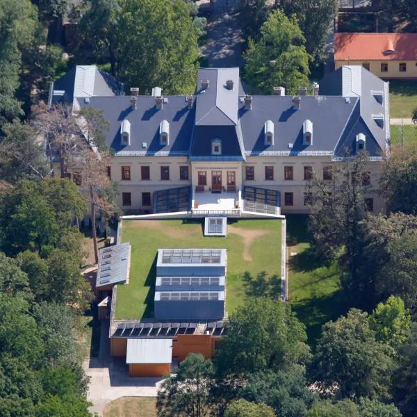 Főnix Wellness Resort, hotel v destinaci Csitár