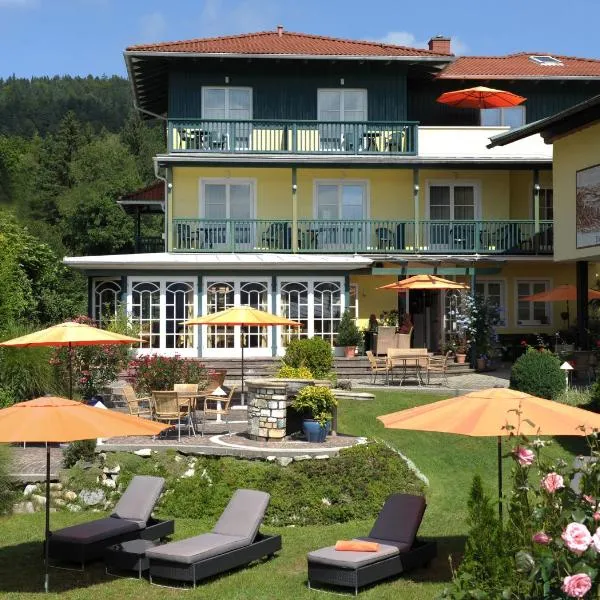Die WUNDER s Ferienpension, hotel v destinaci Pörtschach am Wörthersee