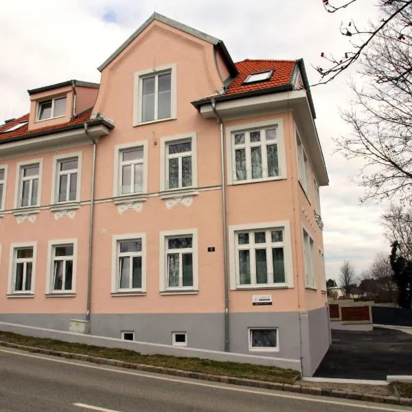 Triangle Apartments, ξενοδοχείο σε Gießhübl