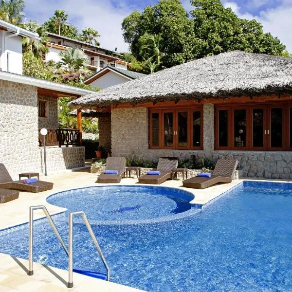 Cote Jardin - Chalets Cote Mer, hotel in Baie Sainte Anne