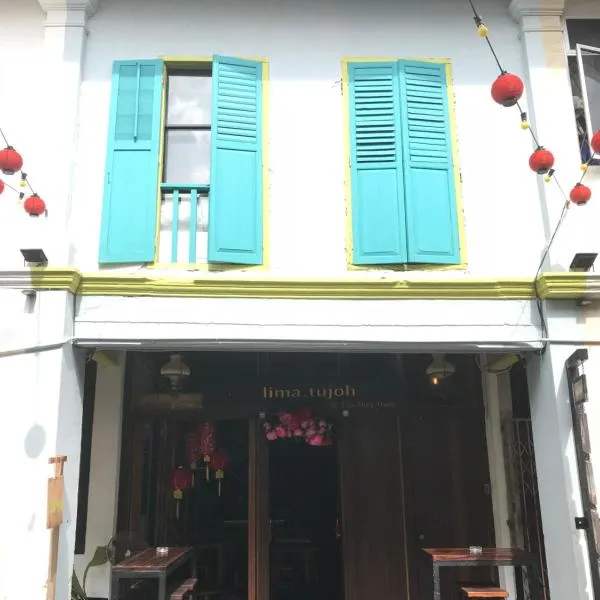 Lima.Tujoh, hotel v destinaci Kučing