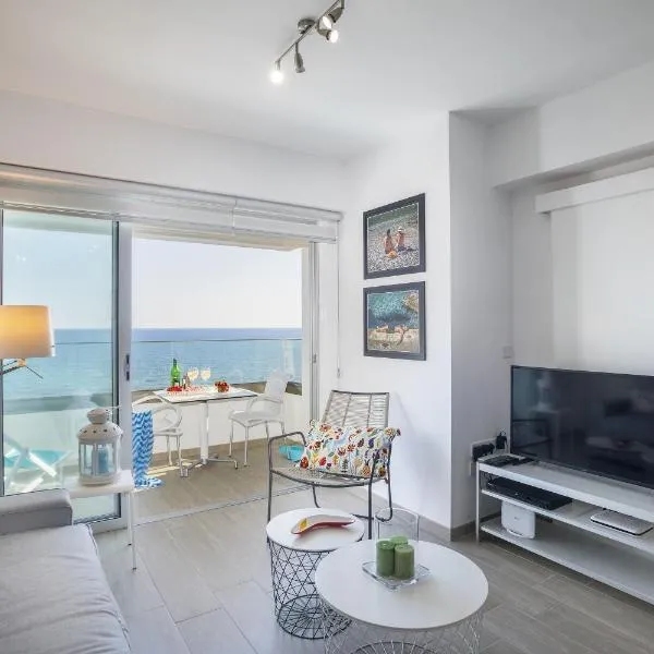 Mackenzie Zoe Seafront Suite, hotel Lárnakában