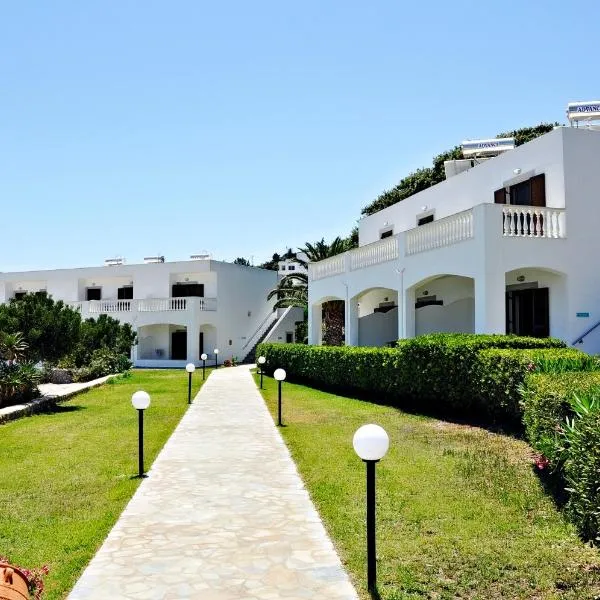 Tony's Beach Hotel, hotel in Vromolithos