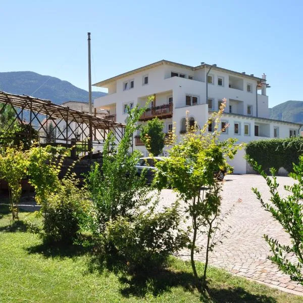 Hotel Teutschhaus, Hotel in Kurtinig an der Weinstraße