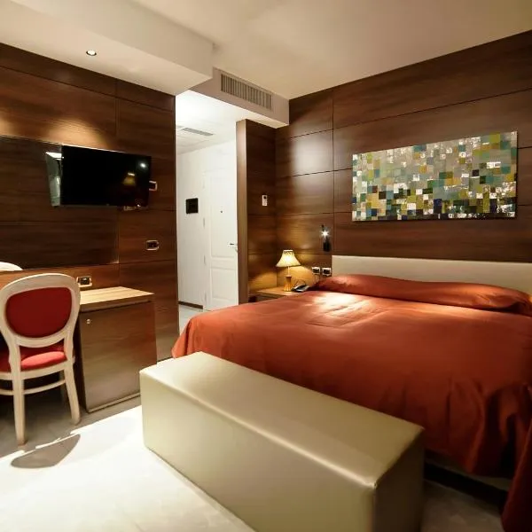 Family Center Hotel，位于波拉的酒店