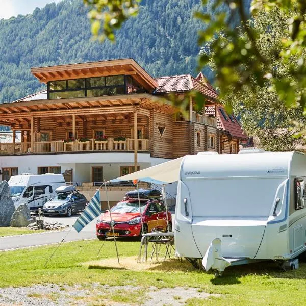 Camping Dreiländereck Blockhütten & Apartments, hotel v destinaci Ried im Oberinntal