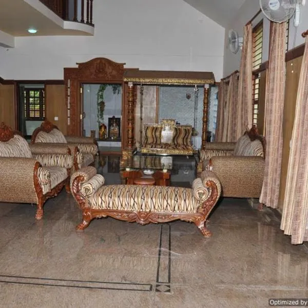 Suvarna Luxury Home Stay, hotel in Mysore