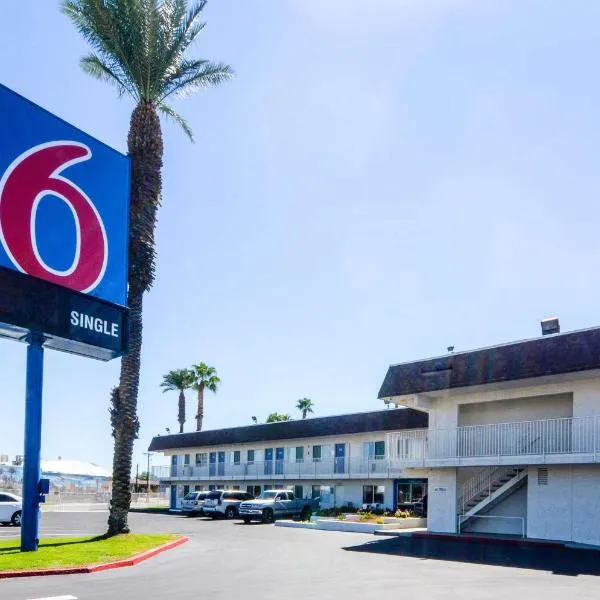 Motel 6-Indio, CA - Palm Springs, hotel v destinaci Indio