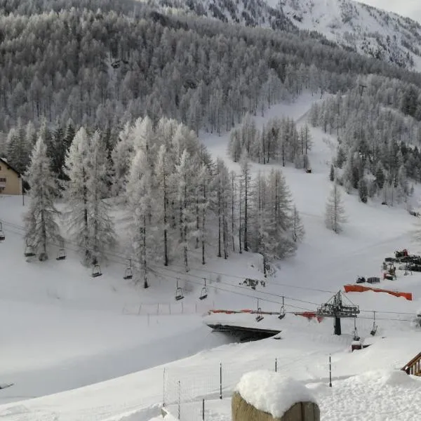 Rifugio La Capanna, hôtel à Clavière