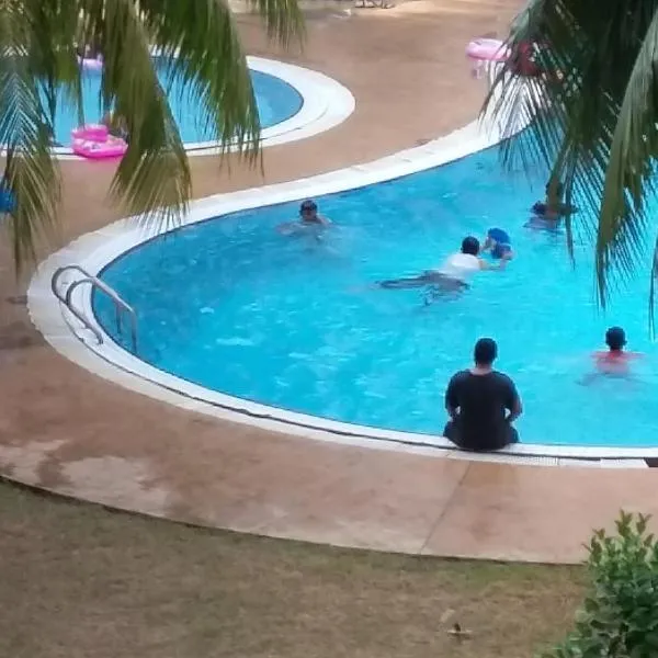 Rose Condo@ Cocobay Beach Resort, hotel v destinaci Port Dickson