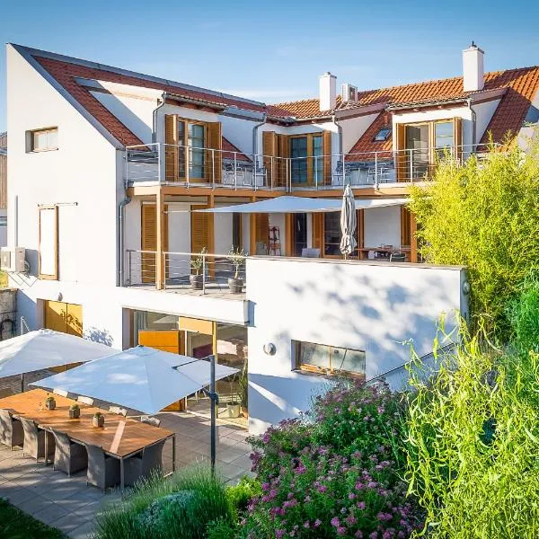 SCHEIBER Wein & Gästehaus, hotel v destinaci Weiden am See