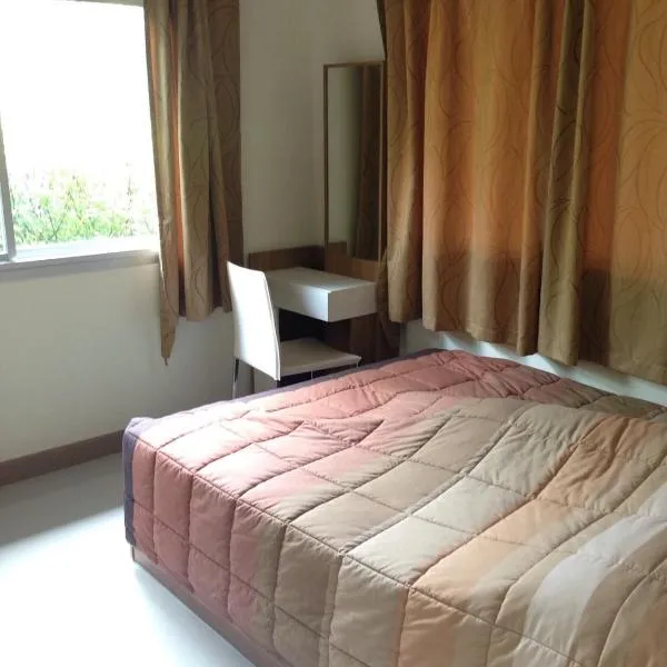 Casa Seaside Rayong by Chate, khách sạn ở Rayong