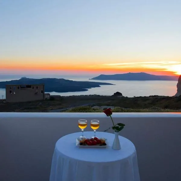 Νέμεσις, ξενοδοχείο στα Φηρά