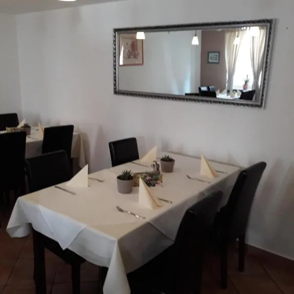 Hotel Restaurant Stern, hotel v destinaci Mannheim