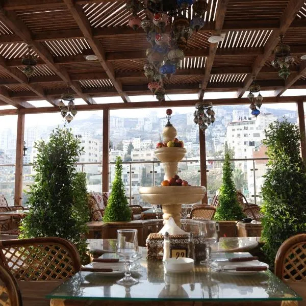 Royal Suites, hotel em Nablus