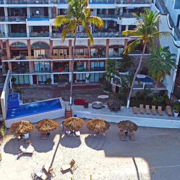 Vallarta Shores Beach Hotel，位于巴亚尔塔港的酒店