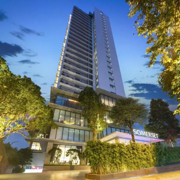 Somerset West Point Hanoi, hotel in Hanoi