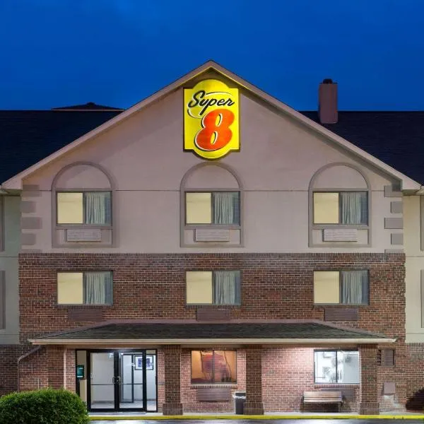Super 8 by Wyndham Morgantown, hôtel à Morgantown