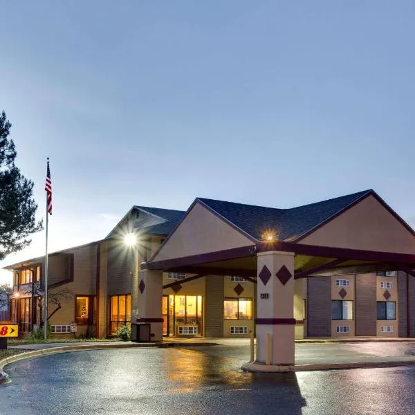 Super 8 by Wyndham Denver Stapleton, hotel v destinaci Denver