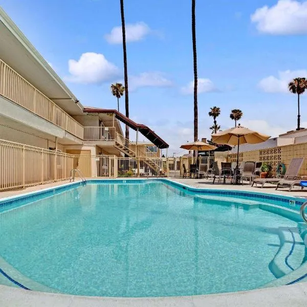 Super 8 by Wyndham Los Angeles-Culver City Area, hotel v Los Angeles