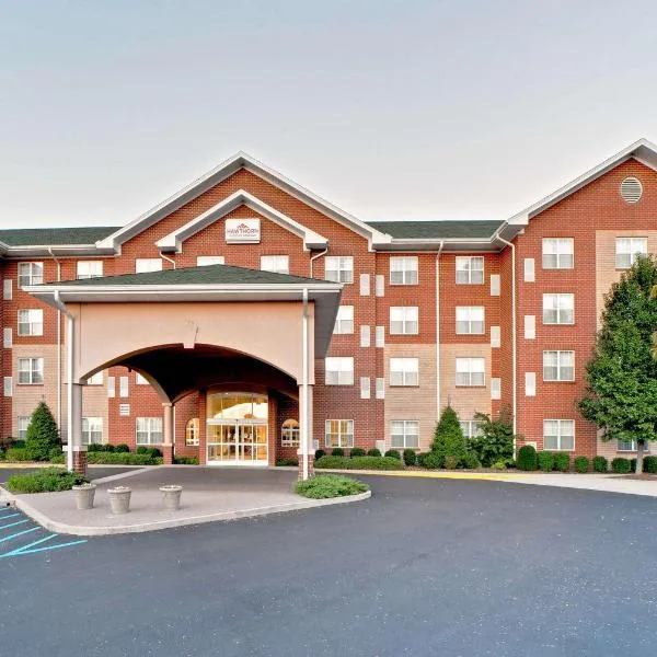 Hawthorn Suites by Wyndham Louisville East, hotel in Louisville