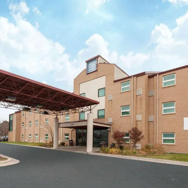 Travelodge by Wyndham Romulus Detroit Airport, hotel en Romulus