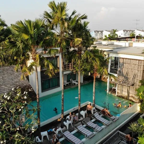 Paragon Inn, ξενοδοχείο σε Lat Krabang