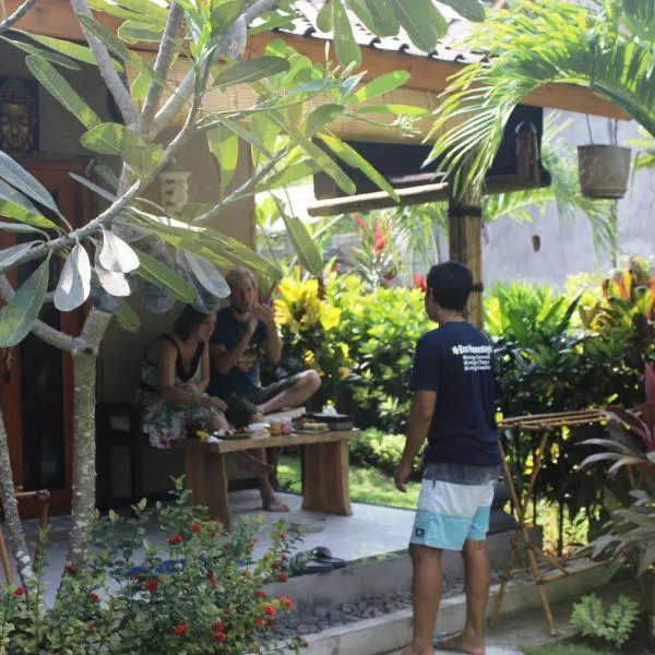 ユダ メンジャンガン ホームステイ（Yuda Menjangan Homestay）、バニュウェダンのホテル