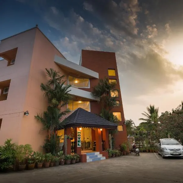 Baansilp Hotel, hotel v destinaci Čiang Rai