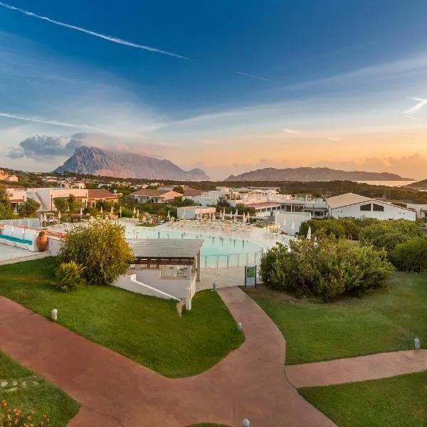 Grande Baia Resort & Spa, hotel a San Teodoro