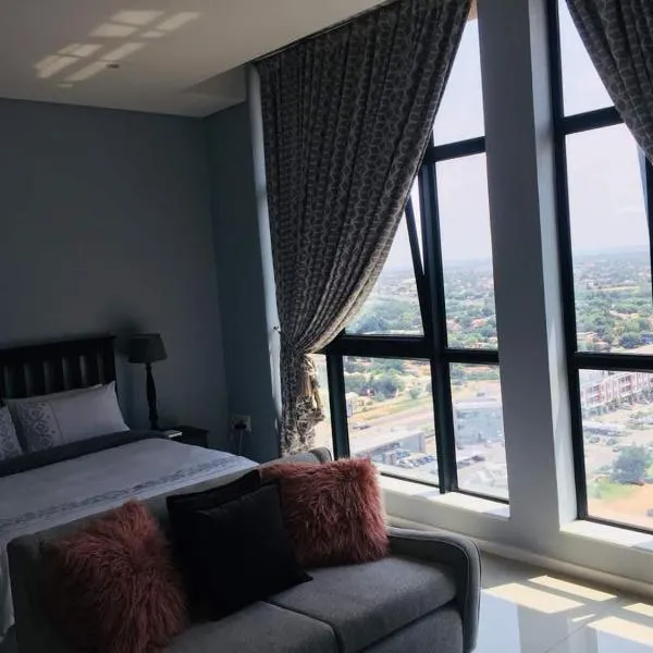 Pat Luxurious Studio, hotell sihtkohas Gaborone