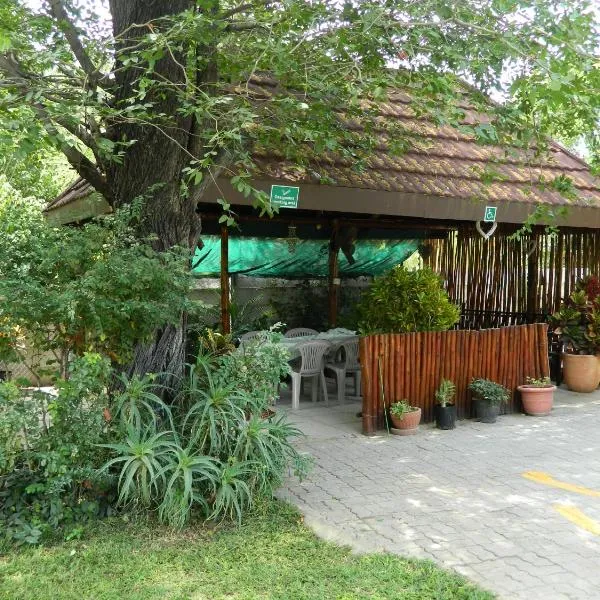 Thamalakane guest house, hotel in Maun
