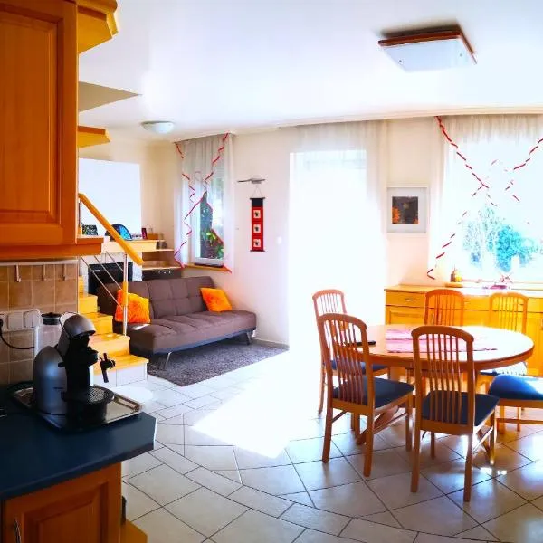 Aurora Premium Home, hotel in Győr