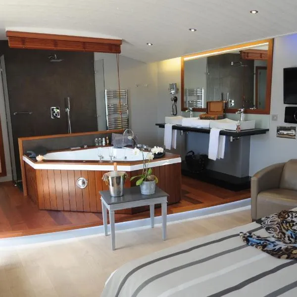 Elégance Suites Hôtel, hotel v destinaci Le Bois-Plage-en-Ré