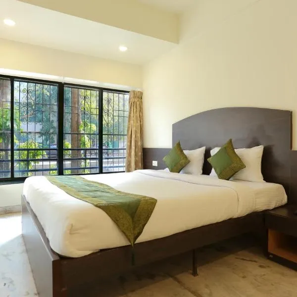 Itsy Hotels Hill View Ex，位于浦那的酒店