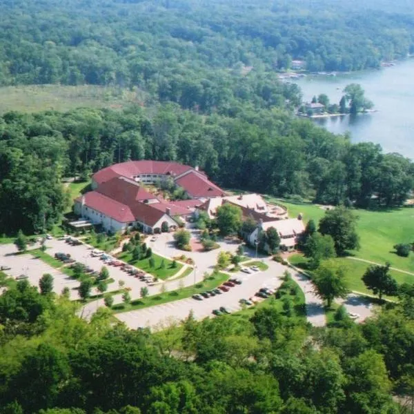 Potawatomi Inn & Cabins, hotel v destinaci Angola