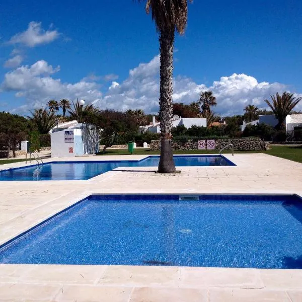 Chalet Tango, Hotel in Cala'n Bosch