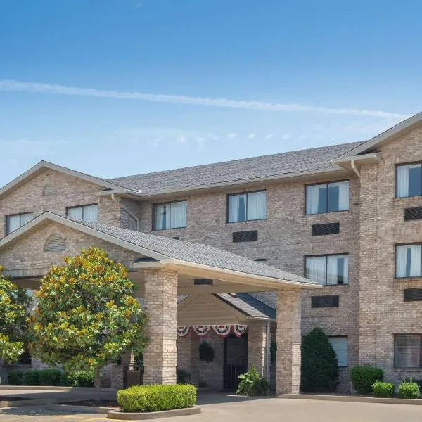 Ramada by Wyndham Catlettsburg Ashland, hotel in Catlettsburg