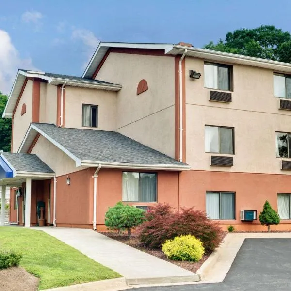 Days Inn by Wyndham Torrington, hotel v mestu Torrington