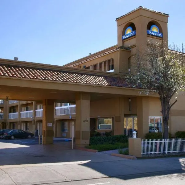 Days Inn by Wyndham Hayward Airport, hotel in Hayward