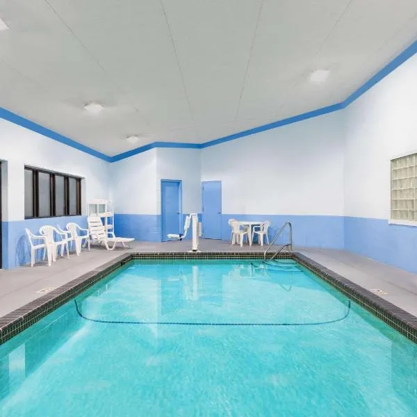 Days Inn & Suites by Wyndham Des Moines Airport, hotel in Des Moines