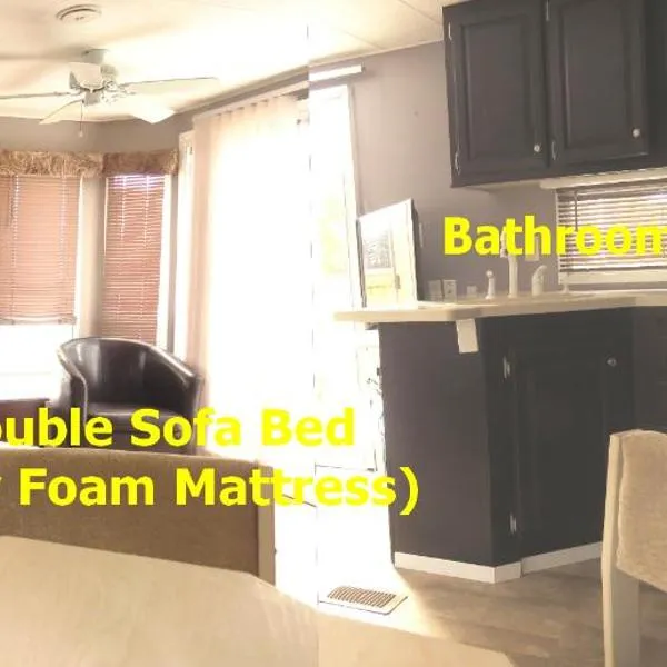 Boardwalk RV Rental (Site #13), hotel in Cavendish