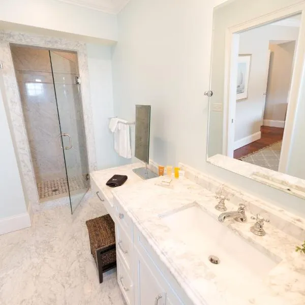 The Newport Lofts - 543 Thames Street, hotel v destinaci Newport