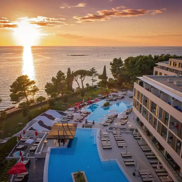 Hotel Parentium Plava Laguna, отель в Поречи