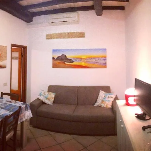 Appartamento Lungomare,位于马西亚娜马里纳的酒店